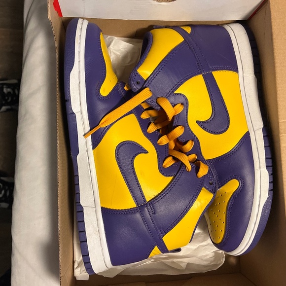 Laker Dunks - Picture 1 of 1